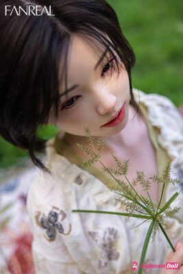 FANREAL-153B-Molly-ros-fair-01-17