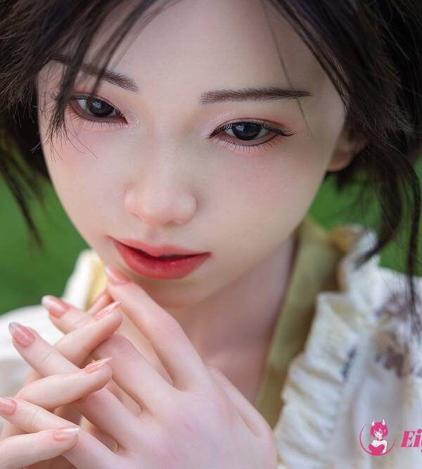 FANREAL-153B-Molly-ros-fair-01-30