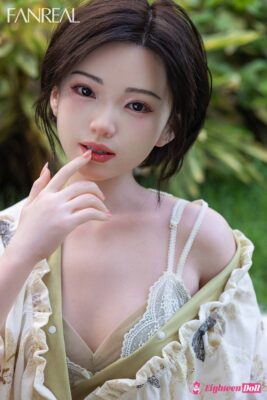 FANREAL-153B-Molly-ros-fair-01-32