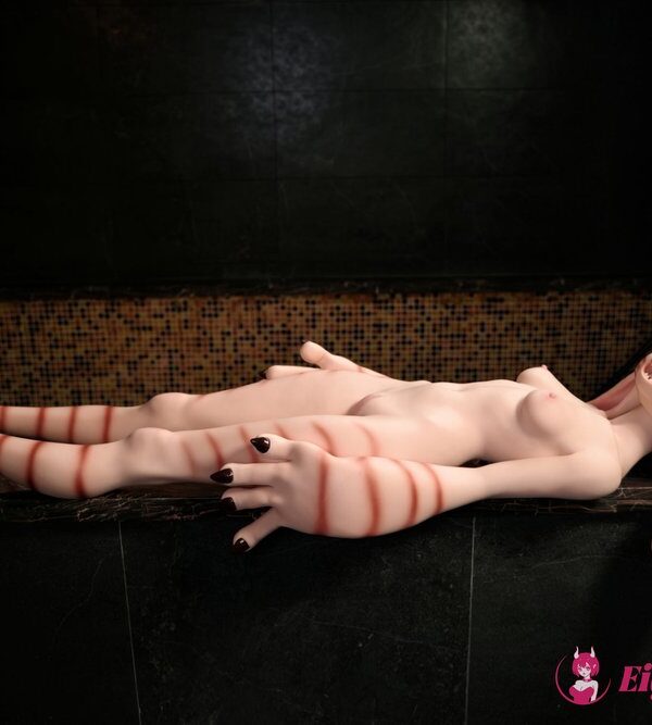 Alien-Monster-Full-Silicone-Dolls-Castle-Veloura-160cm-B-cup-08