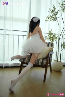 Seamless-Neck-Silicone-Sex-Doll-Yue-Lolis-2-150cm-B-cup-01