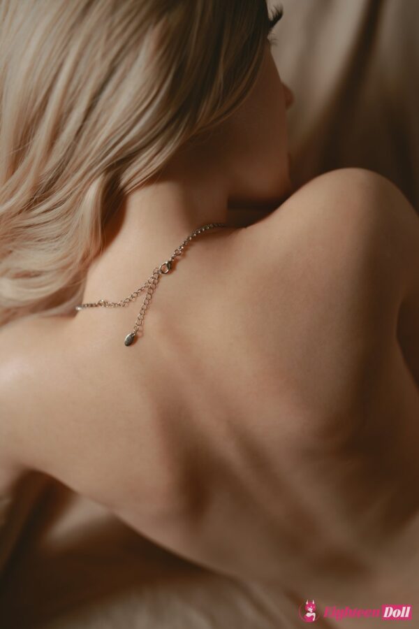 Seamless-Neck-Silicone-Sex-Doll-Yue-Miya-165cm-F-cup-27