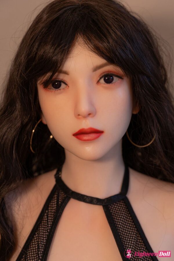 Seamless-Neck-Silicone-Sex-Doll-Yue-Selen-163cm-E-cup-01